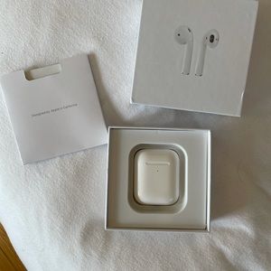 Brand New Apple Airpods 2nd Gen